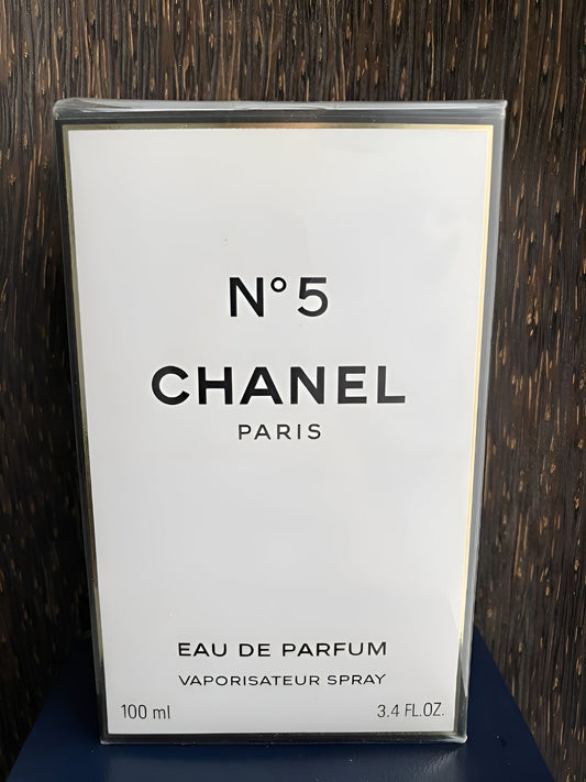 CHANEL No. 5 Eau De Parfum Spray 100ml (3.4 fl oz)